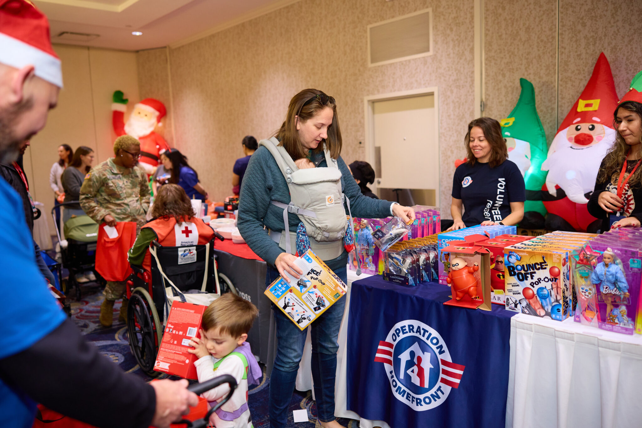 Operation Homefront Ensures Holiday Cheer - Operation Homefront